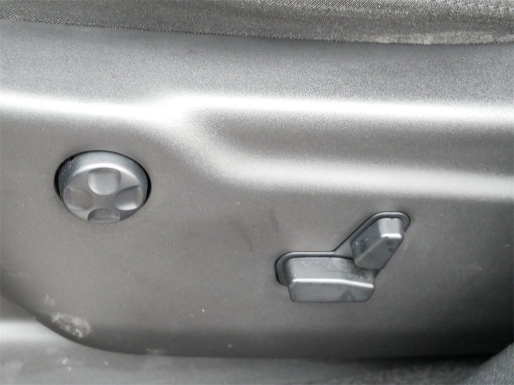 Used 2020 Jeep Grand Cherokee Limited X image 15