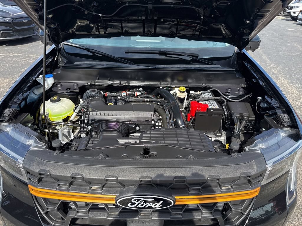 Certified 2025 Ford Maverick Tremor AWD/4WD image 56