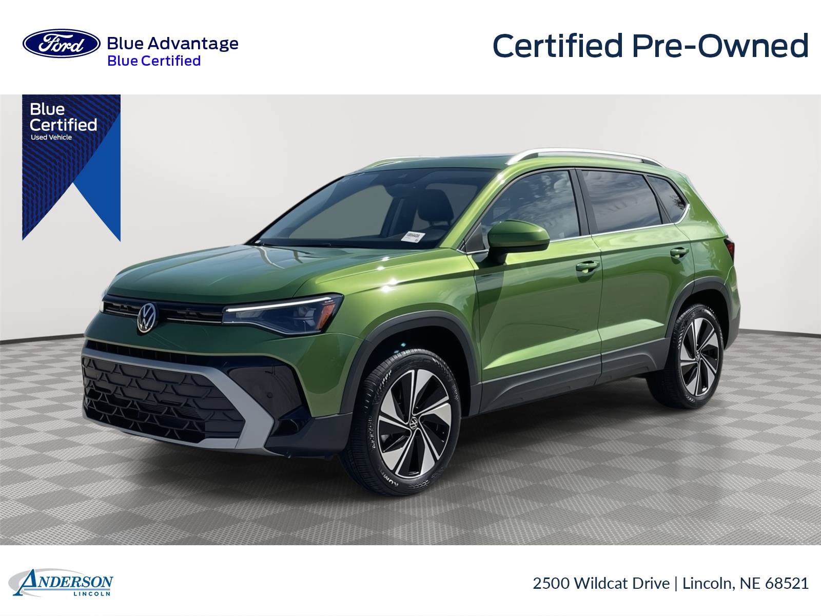 Used 2025 Volkswagen Taos SE AWD/4WD image 1