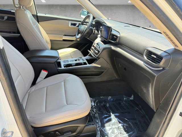 Certified 2023 Ford Explorer XLT w/ Equipment Group 202A RWD image 24