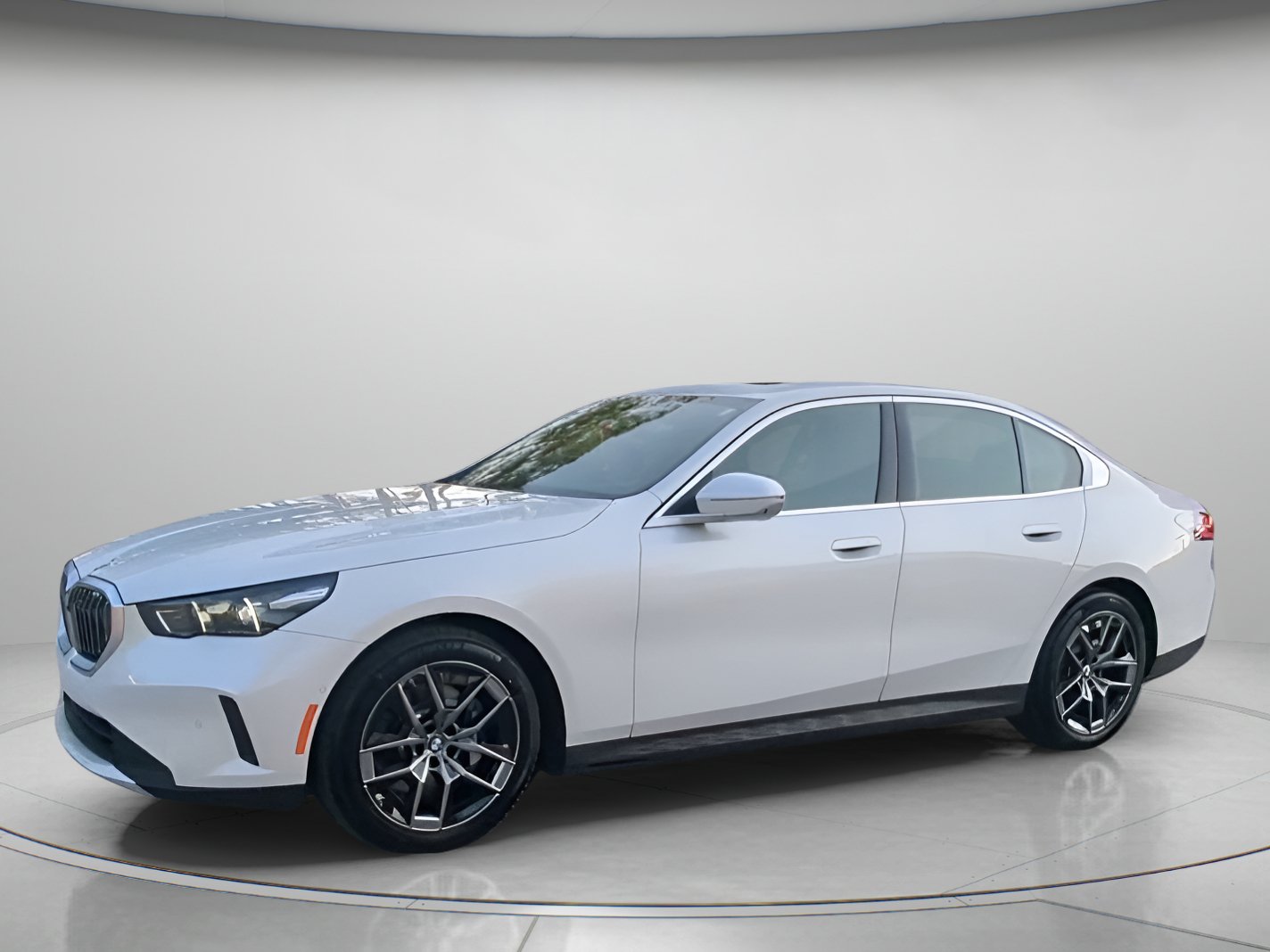Used 2026 BMW 530i RWD image 14
