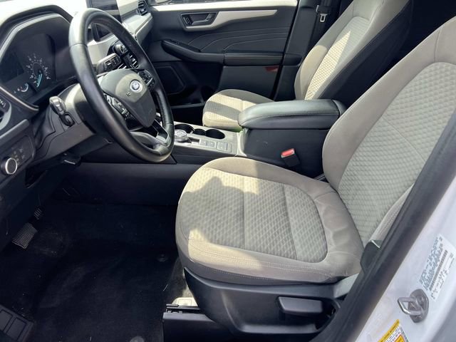 Certified 2022 Ford Escape SE w/ Cold Weather Package AWD/4WD image 16