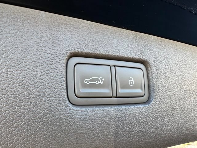 Used 2023 Genesis GV80 2.5T w/ Prestige 20" Package AWD/4WD image 11