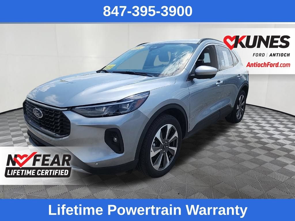 Certified 2024 Ford Escape Platinum AWD/4WD image 2