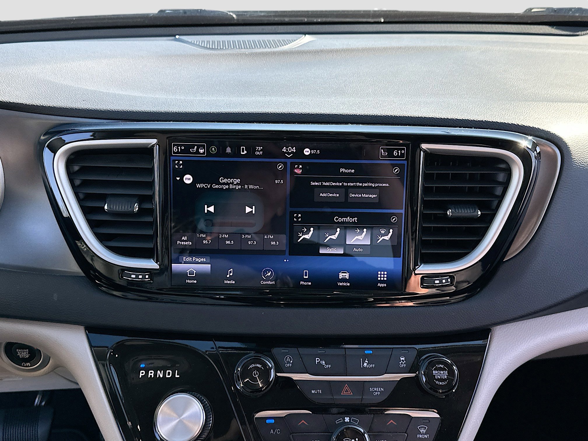 Used 2024 Chrysler Pacifica Touring-L image 14