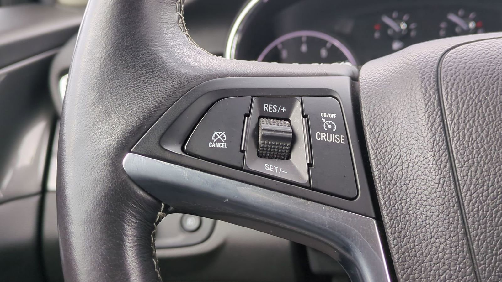 Used 2017 Buick Encore Essence image 24