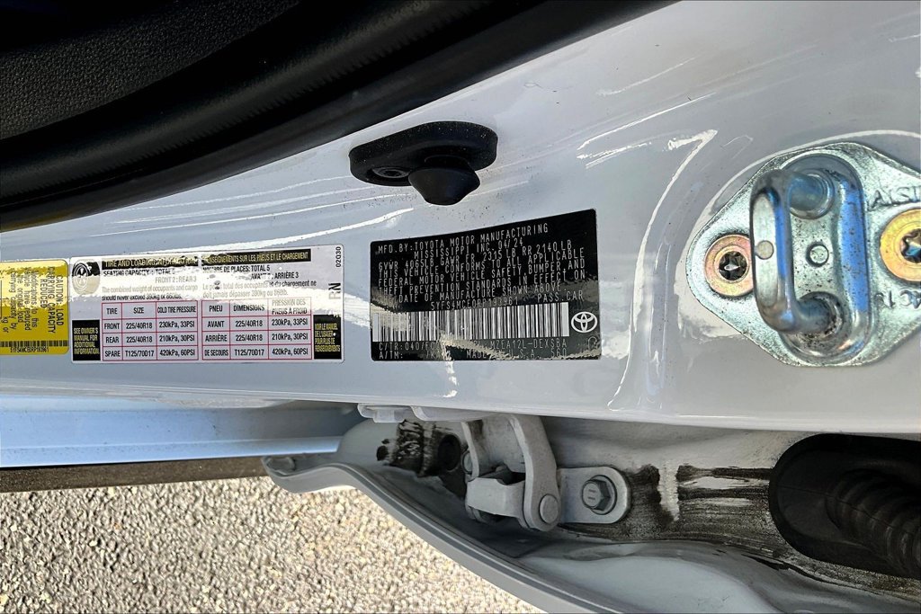 Used 2024 Toyota Corolla SE w/ SE Convenience Package FWD image 20