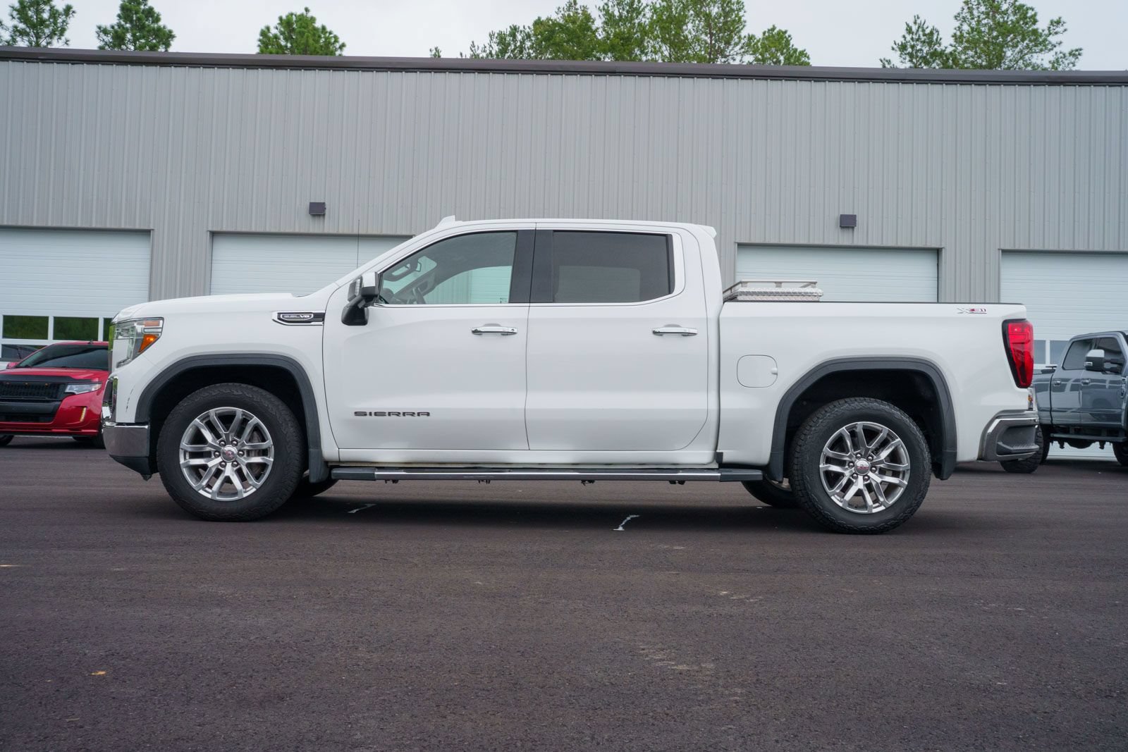 Used 2020 GMC Sierra 1500 SLT w/ SLT Premium Plus Package AWD/4WD image 4