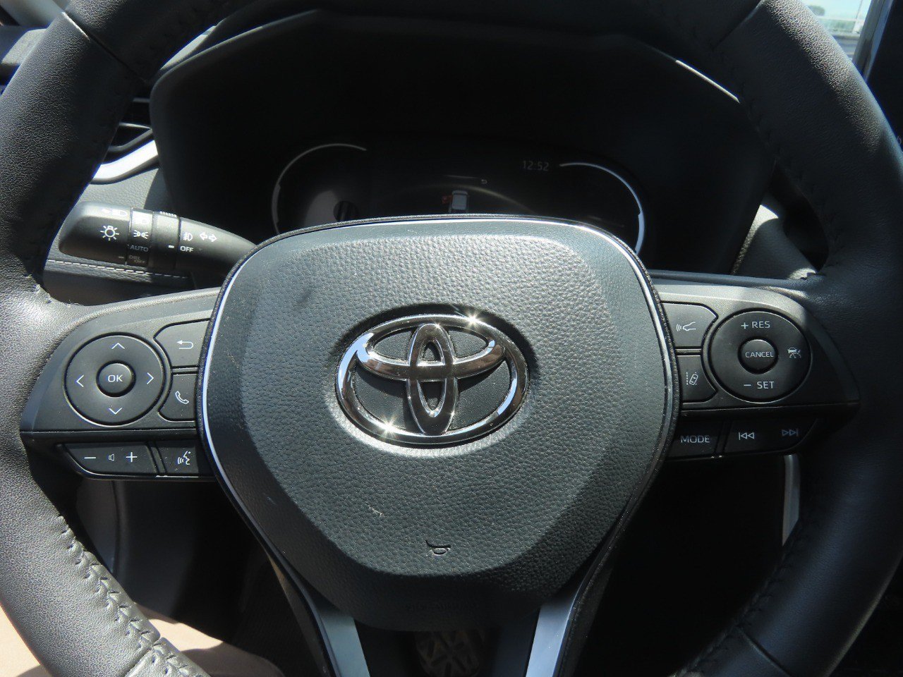 Used 2025 Toyota RAV4 XLE Premium w/ Weather Package FWD image 22