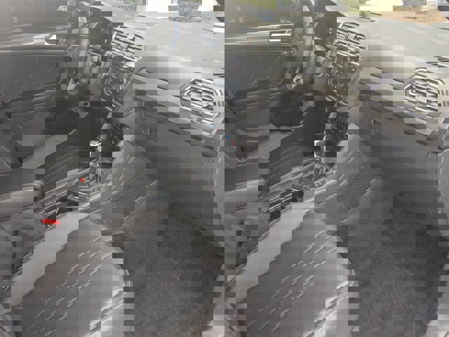 Used 2024 Volkswagen Tiguan SE R-Line image 39