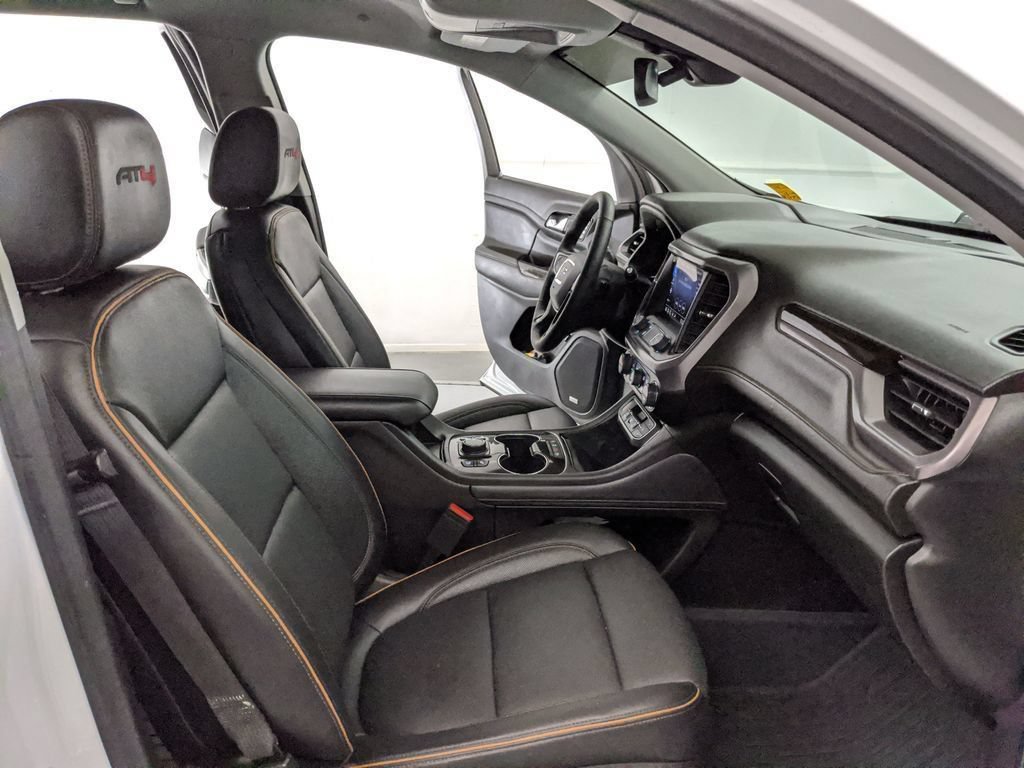 Used 2023 GMC Acadia AT4 w/ Technology Package AWD/4WD image 23