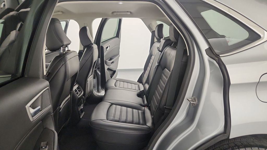 Certified 2024 Ford Edge SEL w/ Convenience Package AWD/4WD image 28