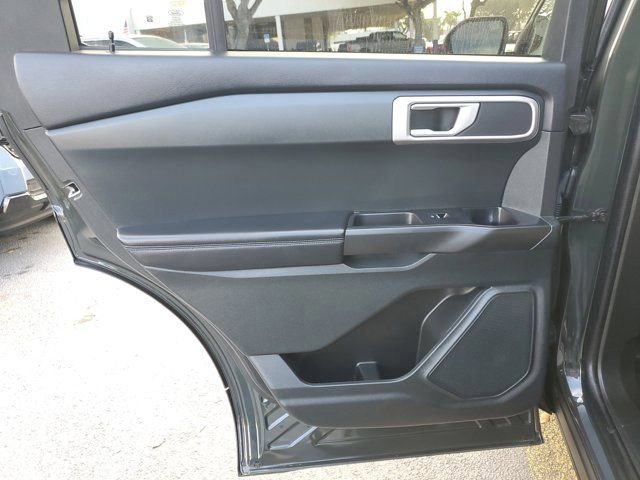 Certified 2024 Ford Explorer 2WD image 13