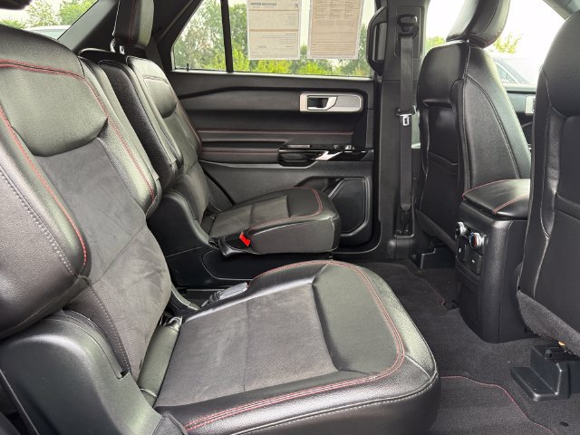 Certified 2024 Ford Explorer ST-Line w/ Class IV Trailer Tow Package AWD/4WD image 22
