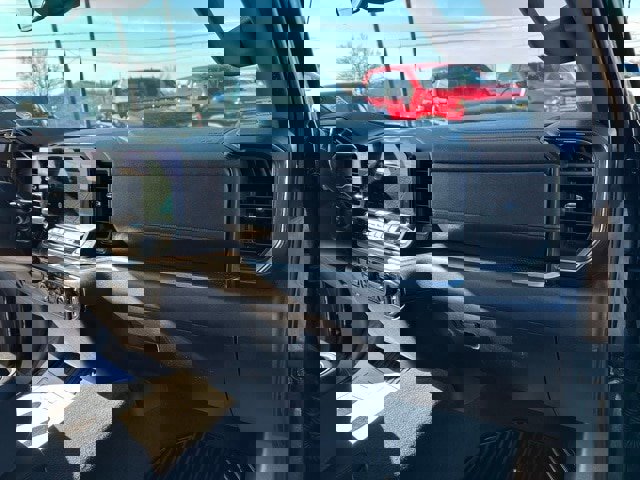 Used 2025 Chevrolet Silverado 1500 LT image 18