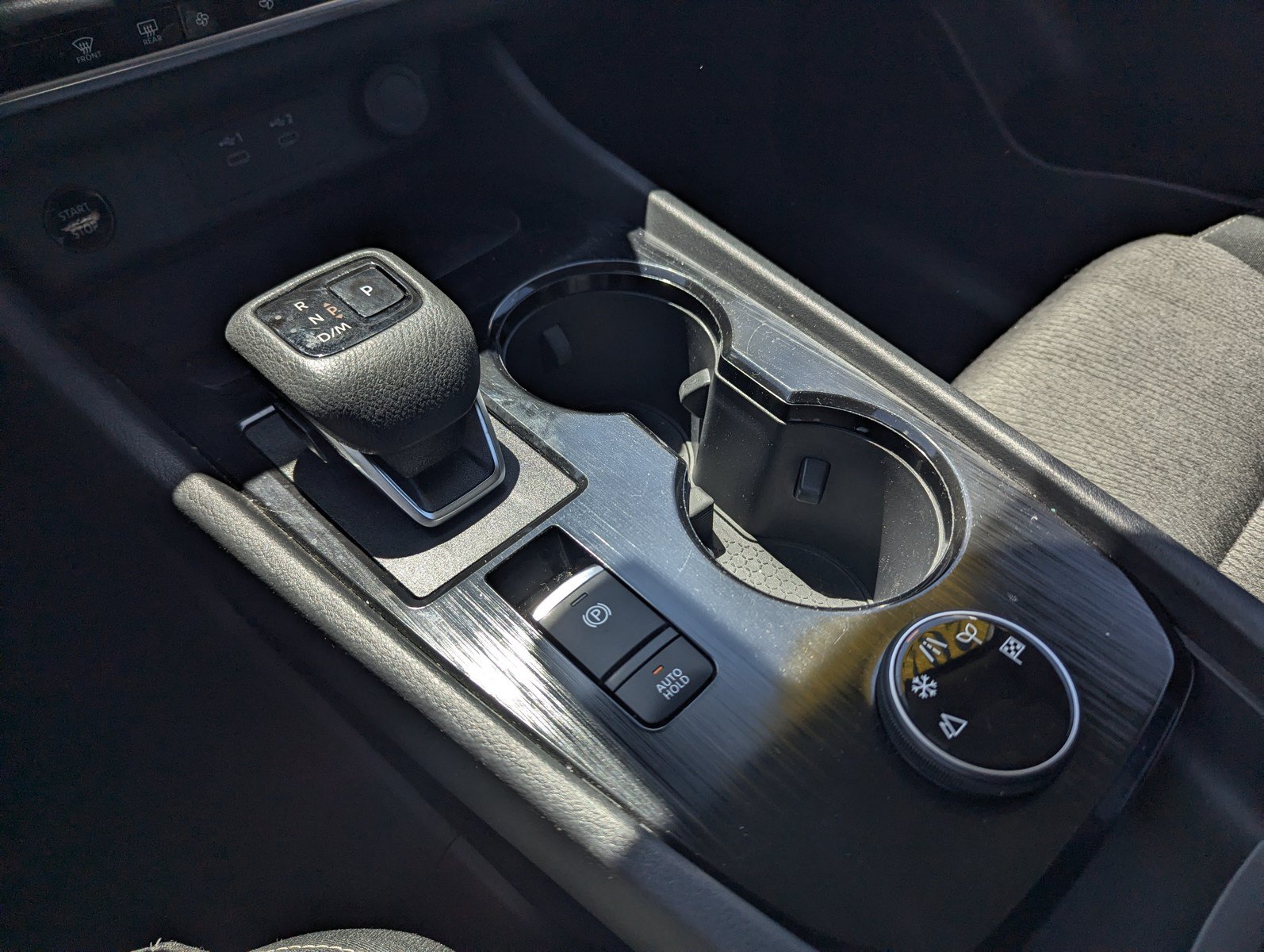 Used 2025 Nissan Rogue SV AWD/4WD image 10