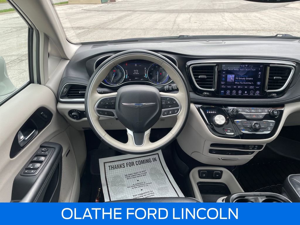 Used 2020 Chrysler Pacifica Limited FWD image 25