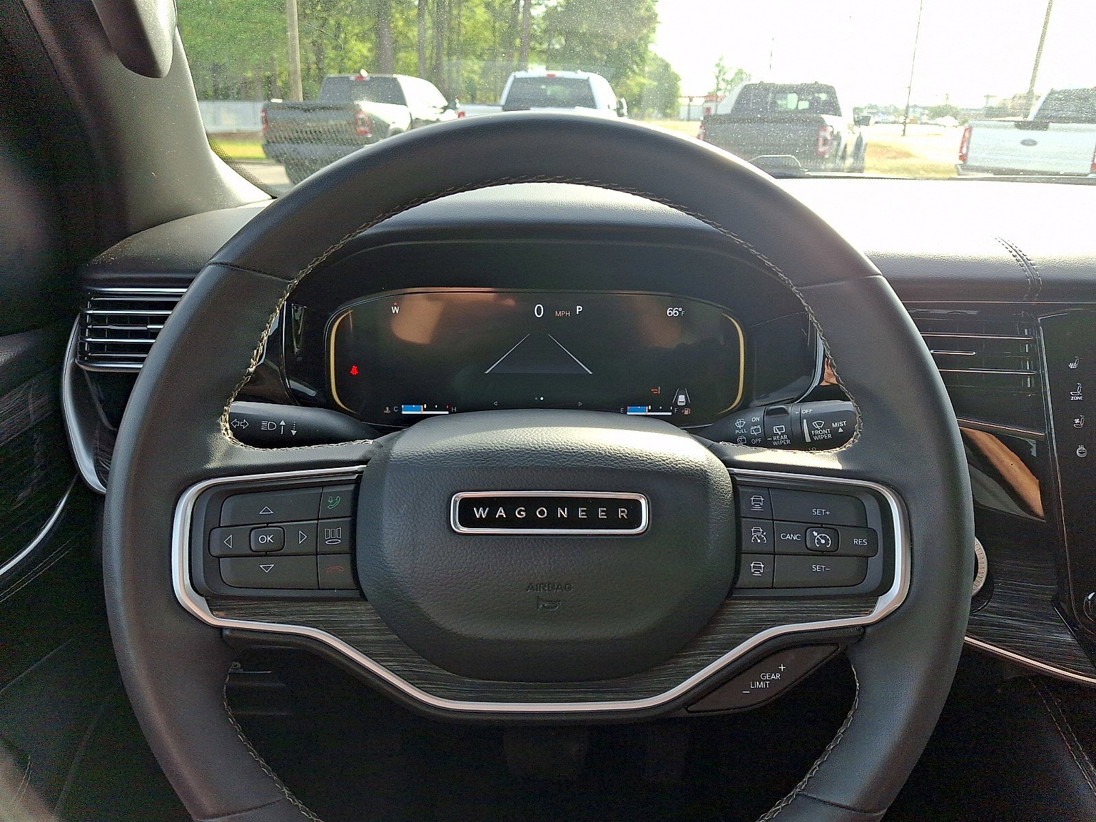 Used 2022 Jeep Wagoneer Series III w/ Flexible Seating Group AWD/4WD image 18