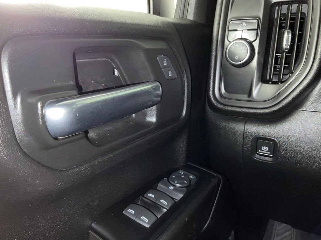 Used 2019 Chevrolet Silverado 1500 Custom w/ Custom Value Package RWD image 19