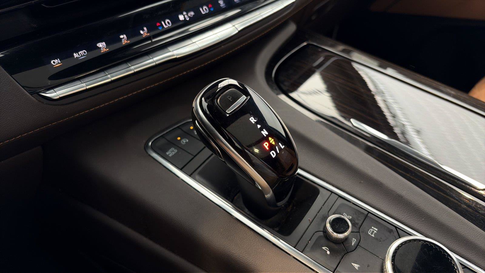Used 2021 Cadillac Escalade ESV Sport w/ Driver Assist Tech Package AWD/4WD image 33
