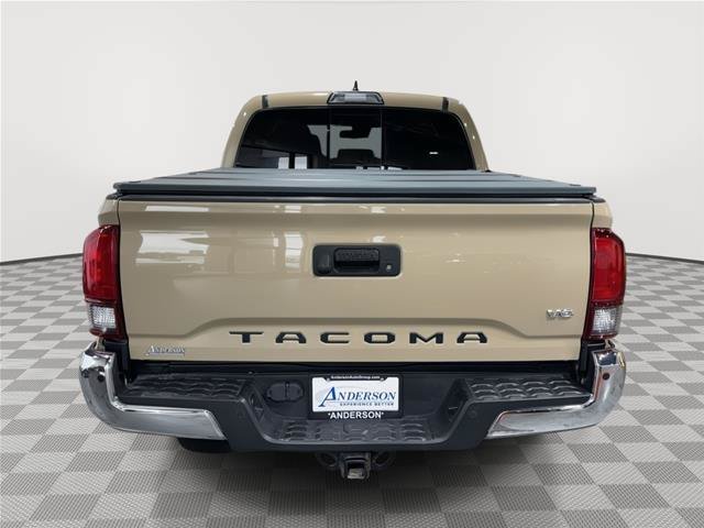 Used 2018 Toyota Tacoma SR5 RWD image 9
