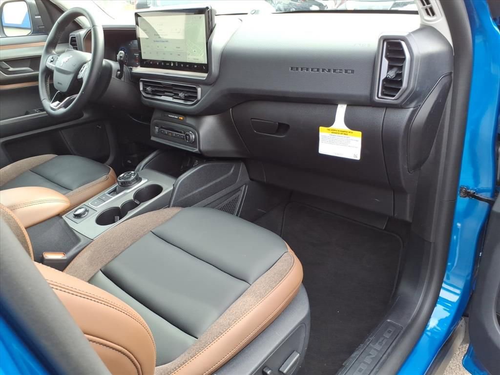 Certified 2025 Ford Bronco Sport Outer Banks w/ Outer Banks Tech Package+ AWD/4WD image 10
