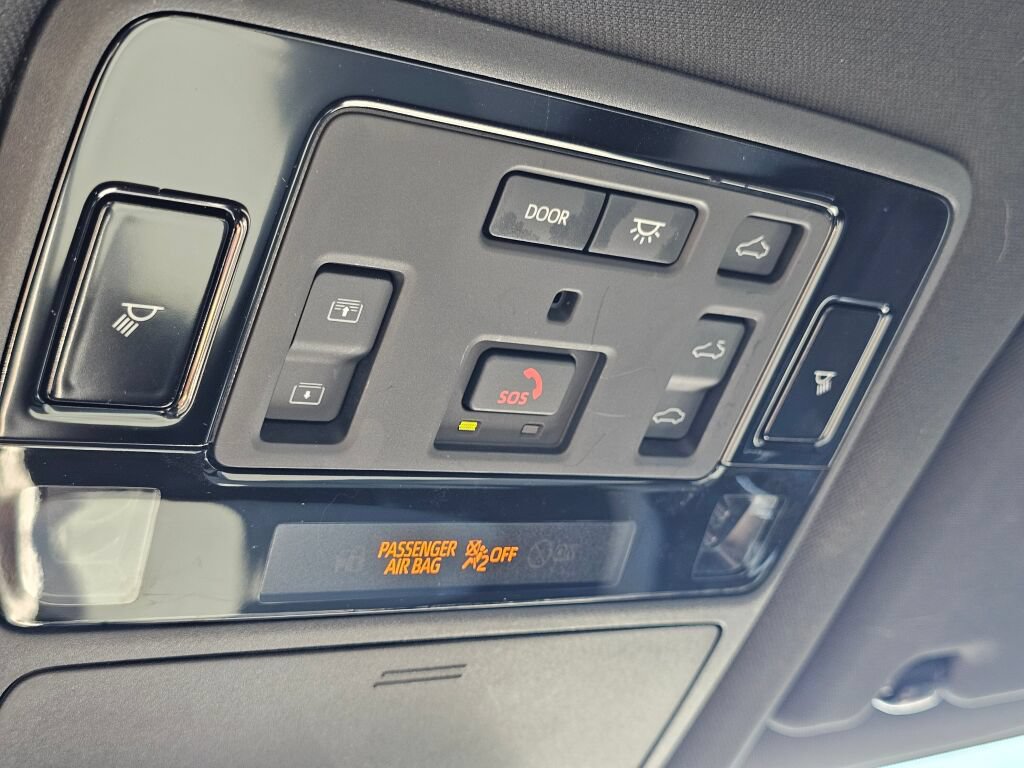 Used 2025 Toyota Grand Highlander AWD Hybrid image 33
