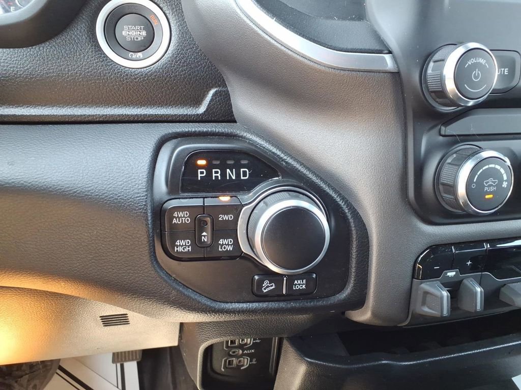 Used 2022 RAM 1500 Big Horn AWD/4WD image 22