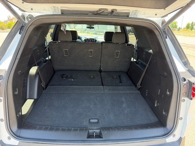 Used 2022 Chevrolet Traverse LT AWD/4WD image 18