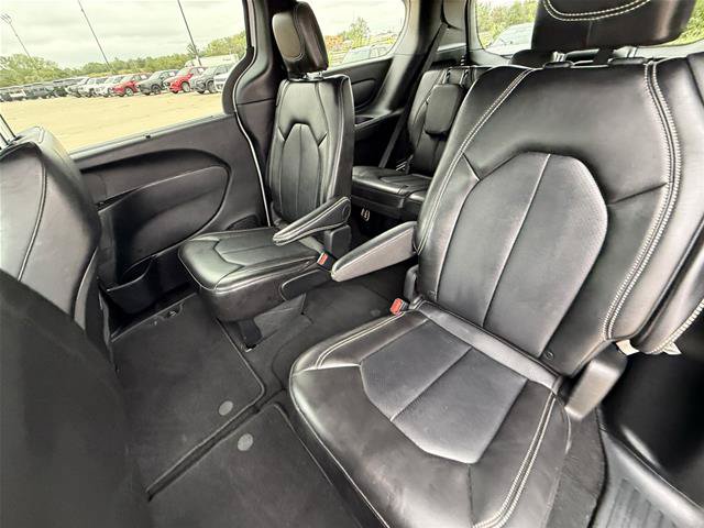 Used 2025 Chrysler Pacifica Select FWD image 20