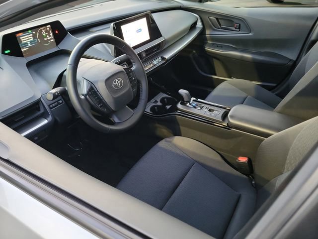 Used 2024 Toyota Prius LE image 8