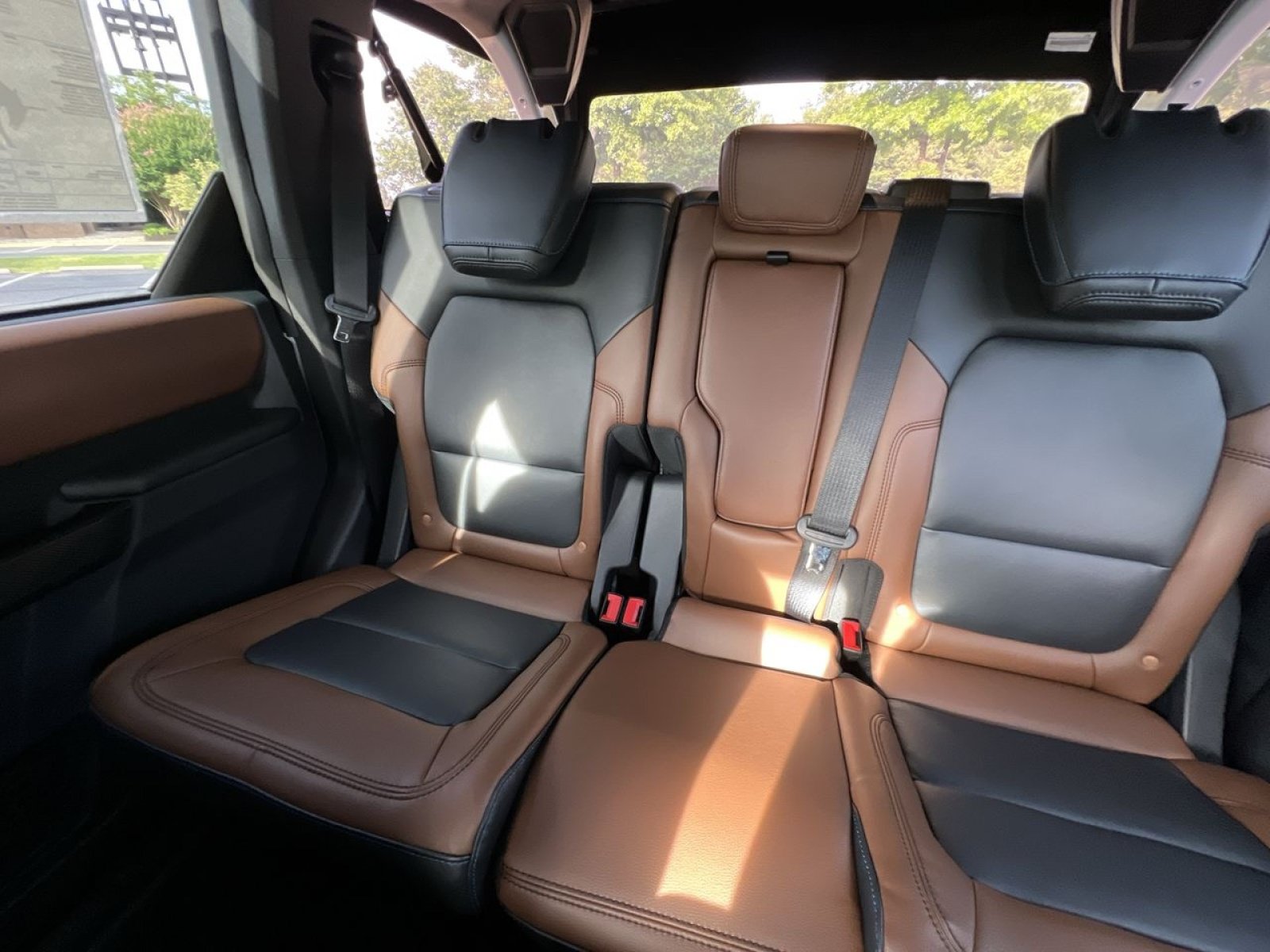 Certified 2024 Ford Bronco Outer Banks AWD/4WD image 16