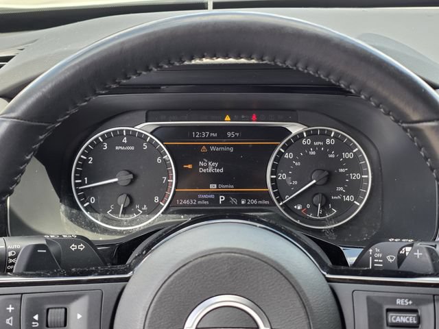 Used 2022 Nissan Pathfinder SV FWD image 11