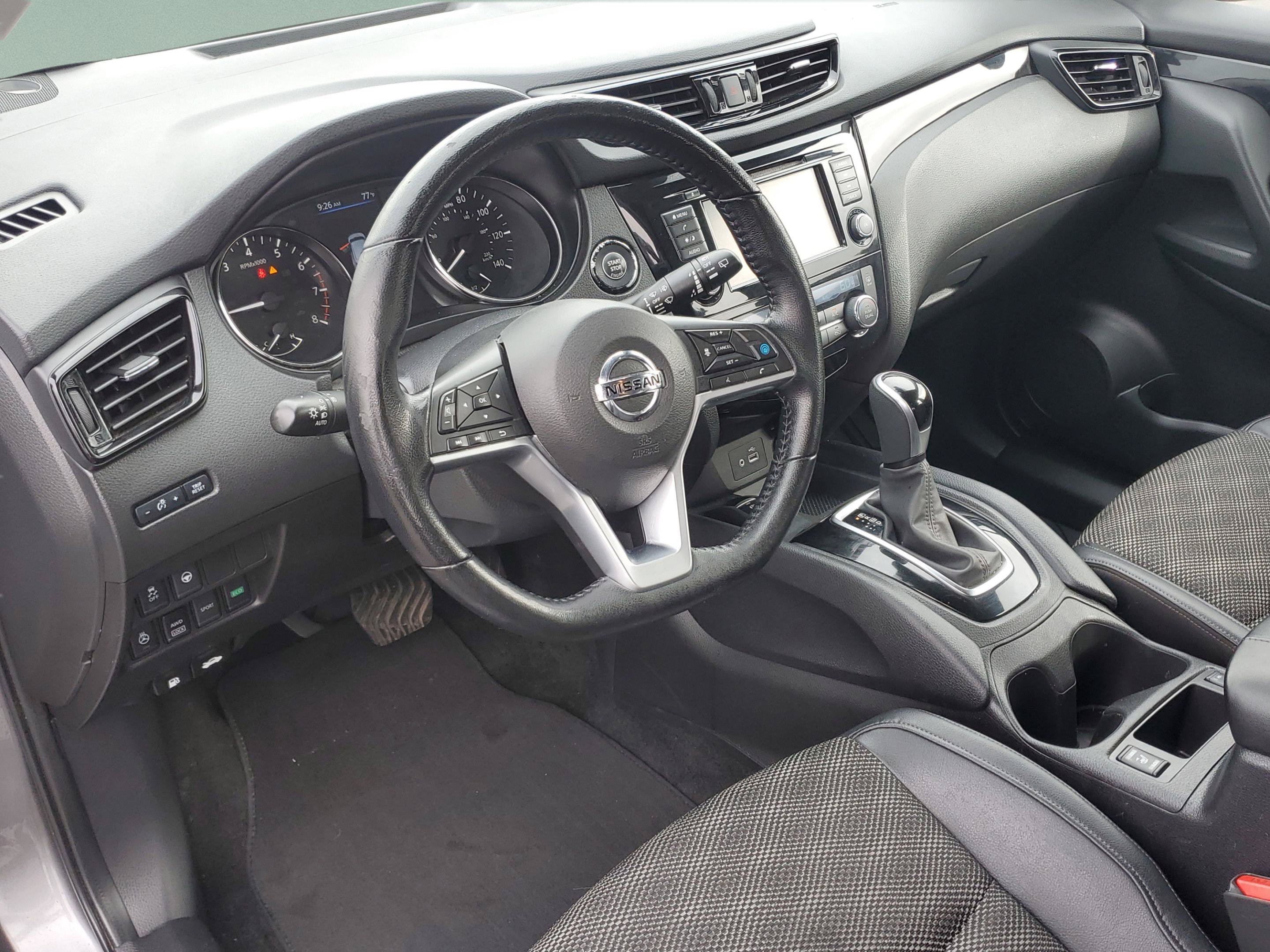 Used 2022 Nissan Rogue Sport SV w/ Technology Package AWD/4WD image 15