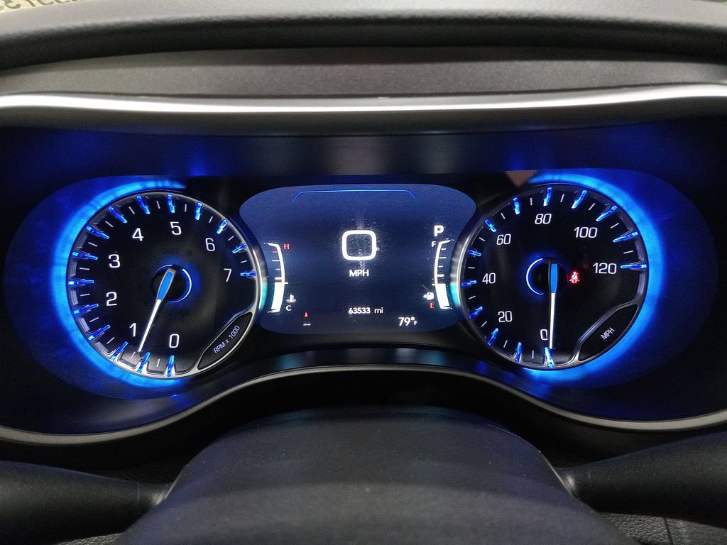 Used 2024 Chrysler Pacifica Touring-L FWD image 19