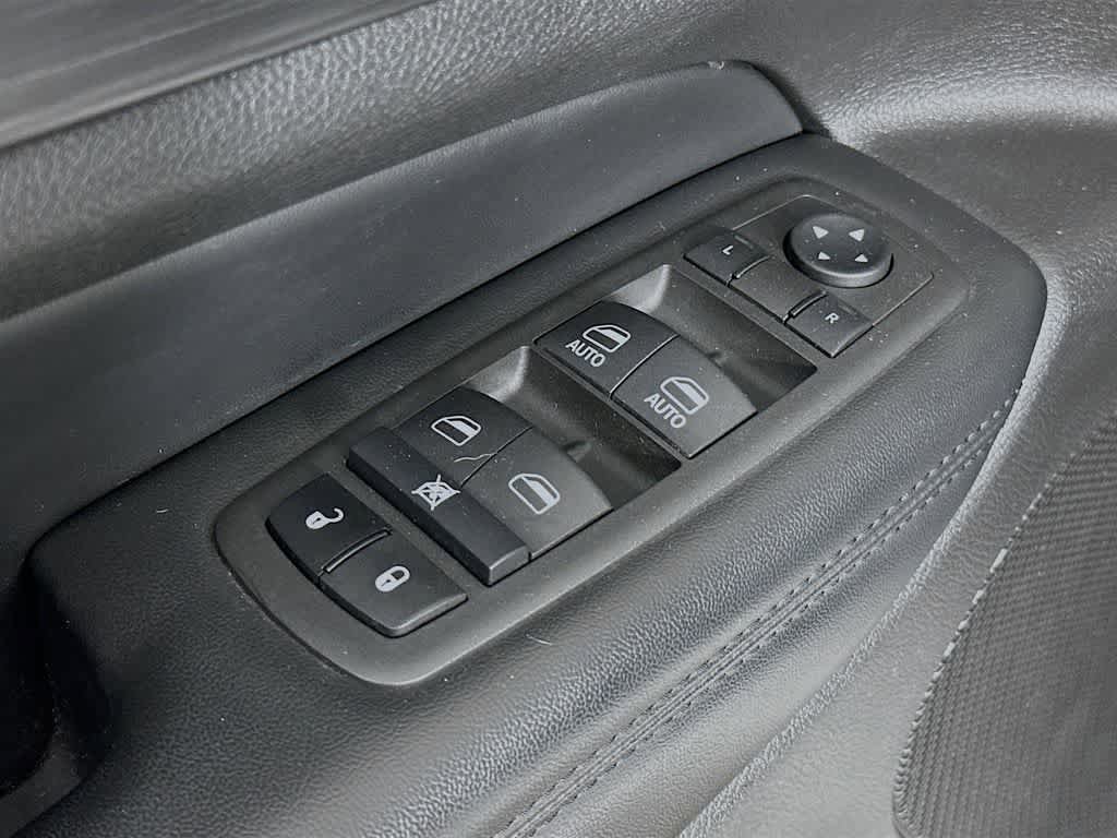 Used 2022 Jeep Grand Cherokee Laredo X AWD/4WD image 30