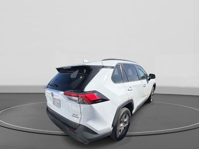 Used 2022 Toyota RAV4 XLE w/ Convenience Package AWD/4WD image 7