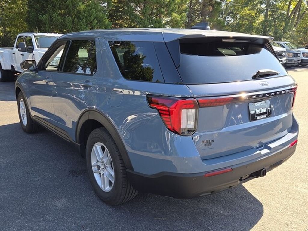 Certified 2026 Ford Explorer Active RWD image 13
