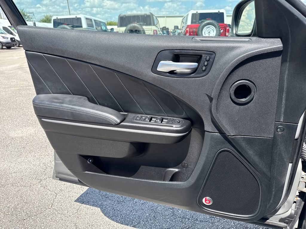 Used 2018 Dodge Charger R/T Scat Pack w/ Dynamics Package RWD image 13