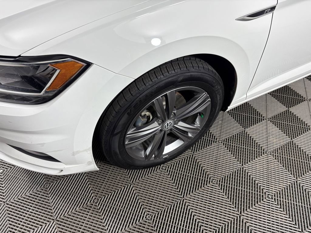 Used 2019 Volkswagen Jetta R-Line w/ R-Line Cold Weather Package image 11
