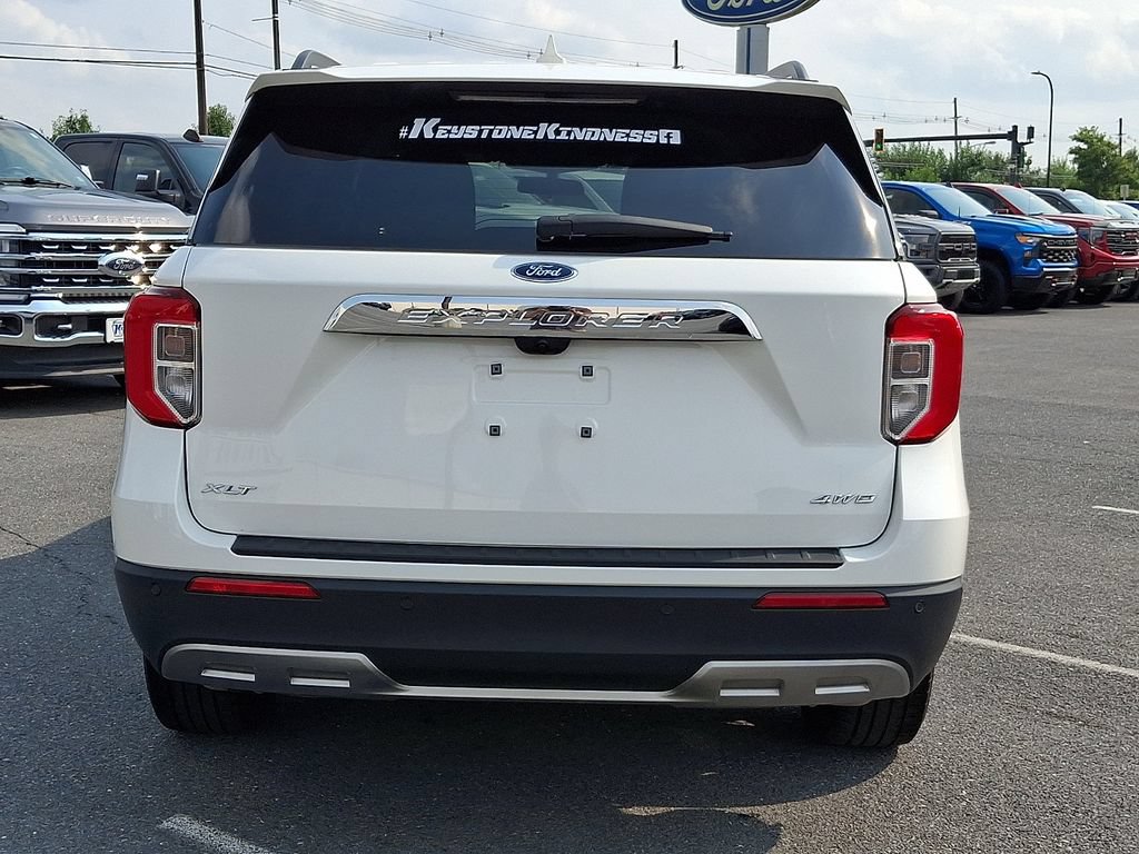 Certified 2023 Ford Explorer XLT w/ Equipment Group 202A AWD/4WD image 5