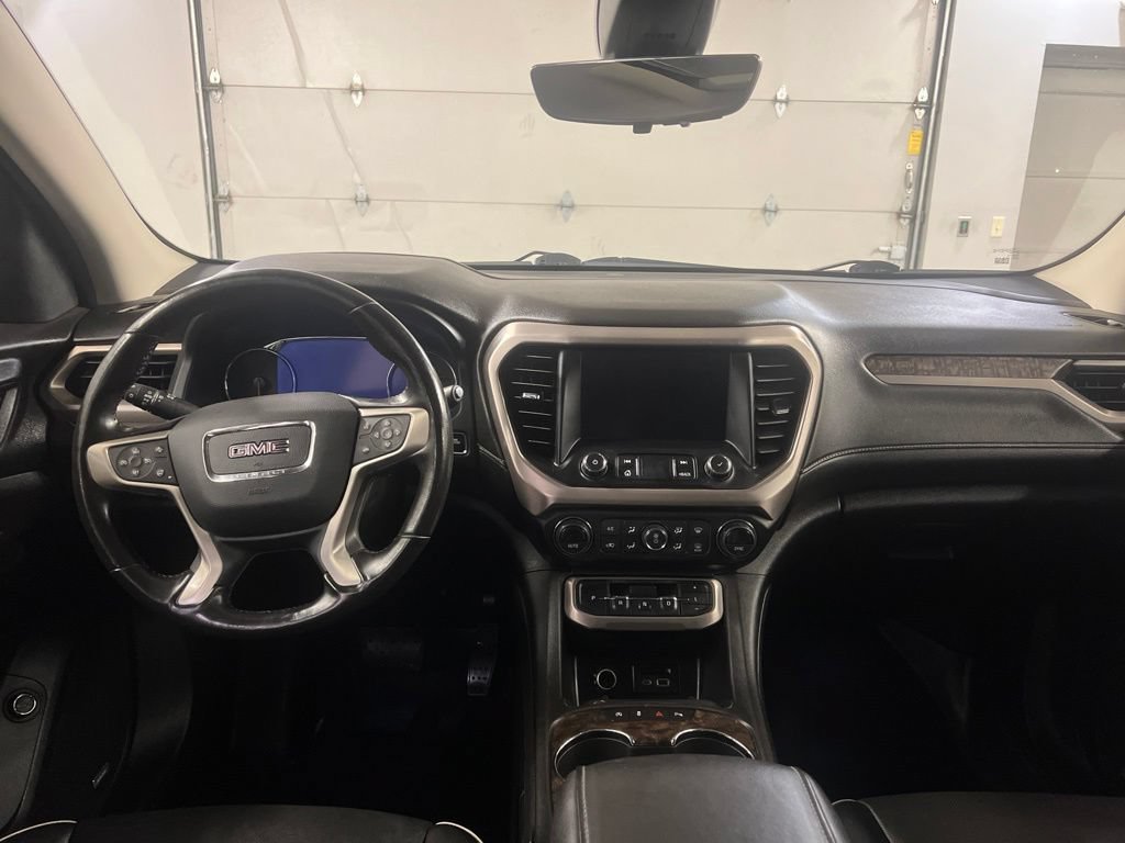 Used 2020 GMC Acadia Denali w/ Technology Package FWD image 8
