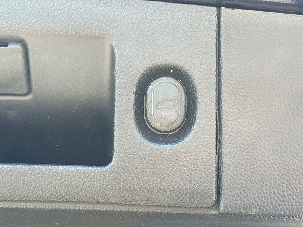 Used 2020 Chevrolet Tahoe LT image 9