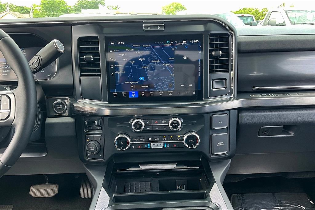 Certified 2025 Ford F250 Lariat image 32