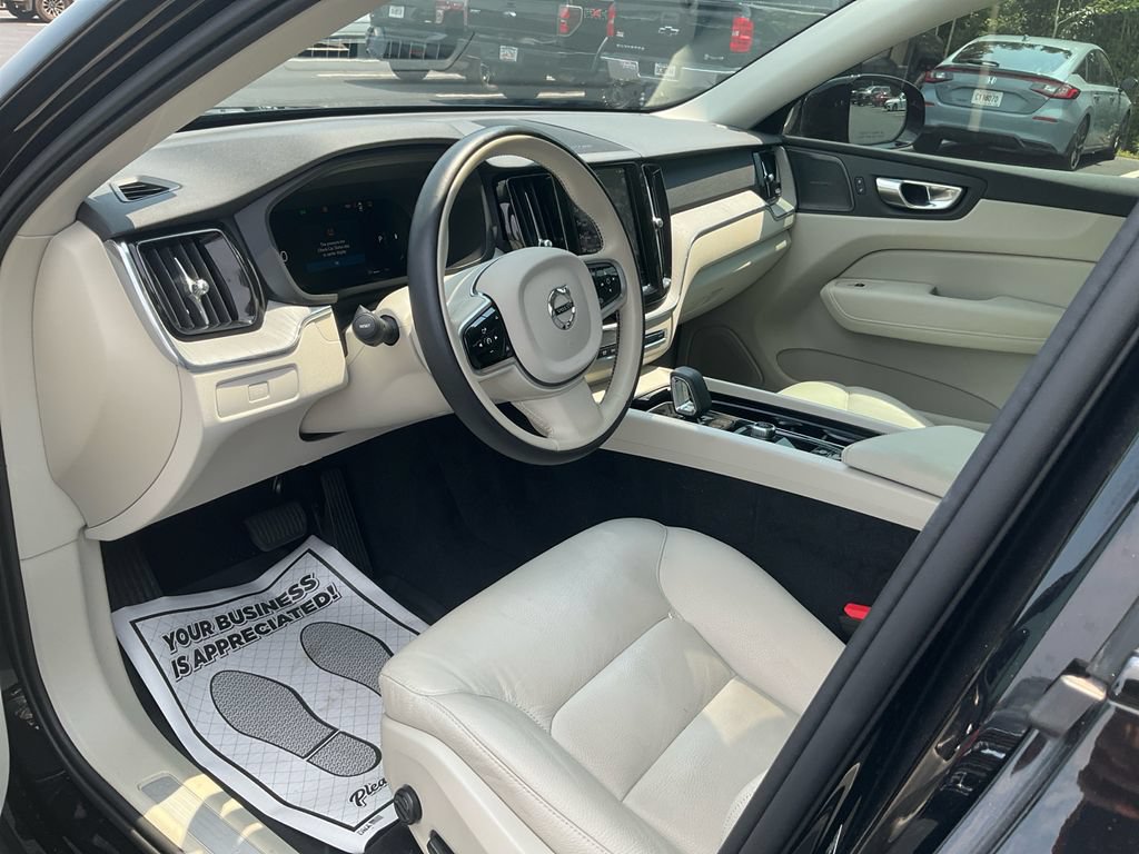 Used 2024 Volvo XC60 B5 Plus w/ Climate Package AWD/4WD image 15