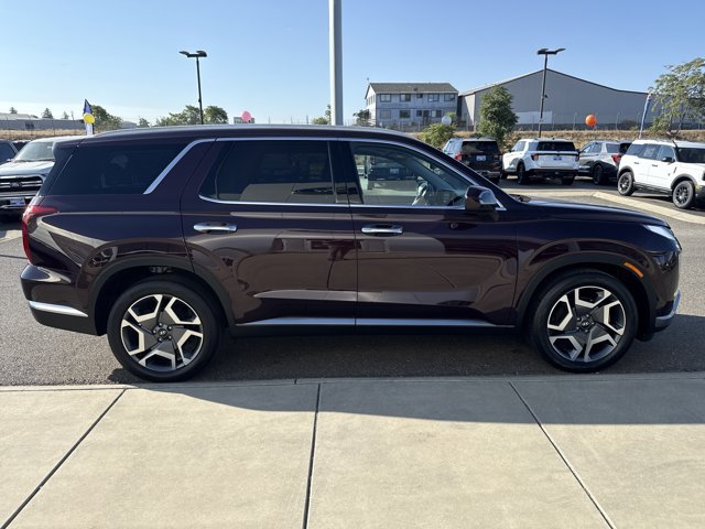 Used 2024 Hyundai Palisade Limited FWD image 6