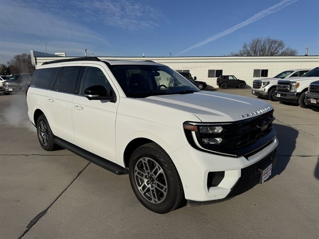 Certified 2025 Ford Expedition Max Active AWD/4WD image 1