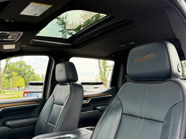 Used 2022 Chevrolet Silverado 1500 High Country w/ High Country Premium Package AWD/4WD image 34