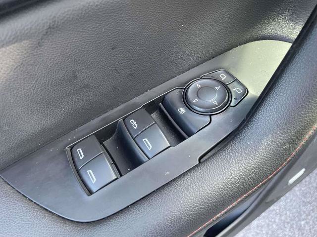Used 2025 Chevrolet Blazer RS FWD image 12