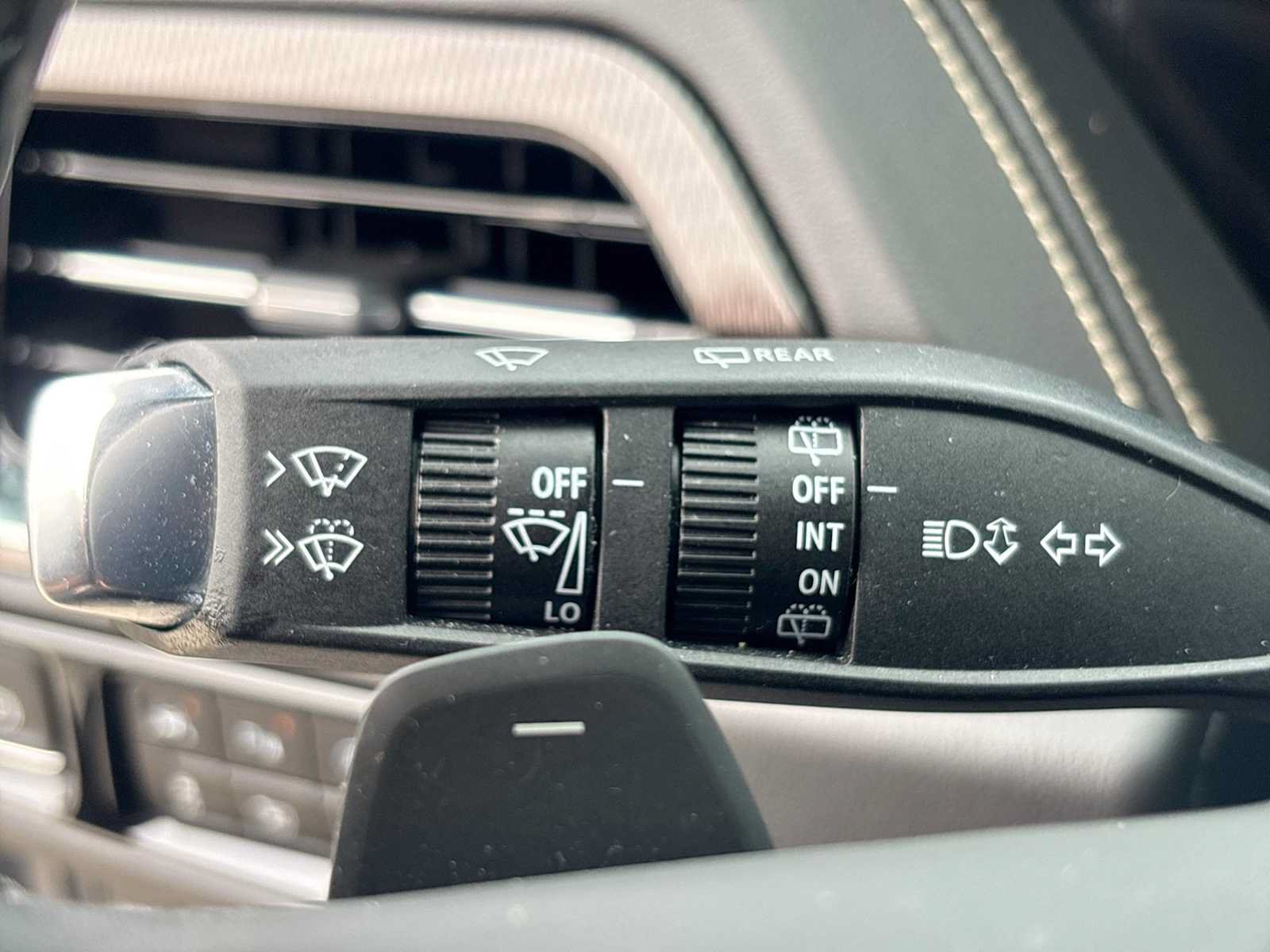 Used 2025 GMC Yukon Elevation w/ LPO, Floor Liner Package AWD/4WD image 26